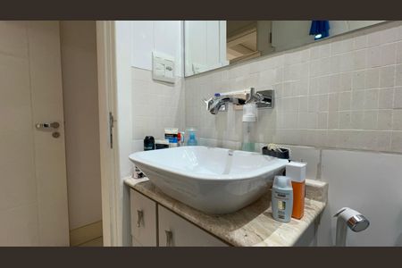 Apartamento à venda com 120m², 3 quartos e 1 vagaBanheiro 1