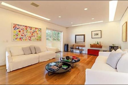 Casa à venda com 613m², 4 quartos e 4 vagas