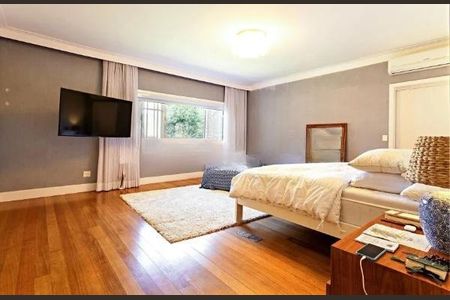 Casa à venda com 613m², 4 quartos e 4 vagas