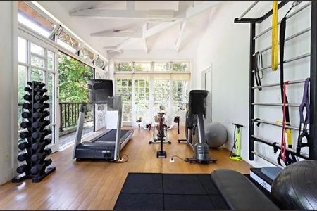 Casa à venda com 613m², 4 quartos e 4 vagas