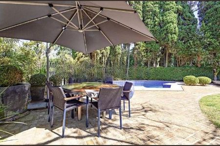 Casa à venda com 613m², 4 quartos e 4 vagas