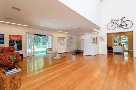 Casa à venda com 613m², 4 quartos e 4 vagas