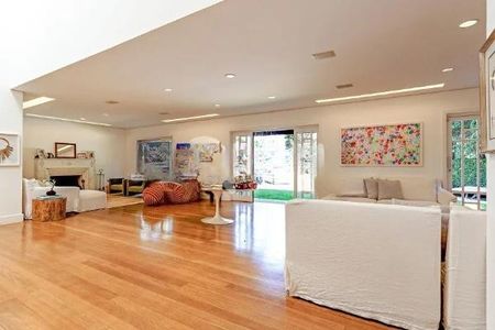 Casa à venda com 613m², 4 quartos e 4 vagas