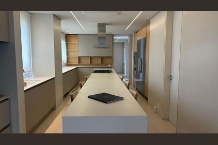 Apartamento à venda com 480m², 4 quartos e 5 vagas