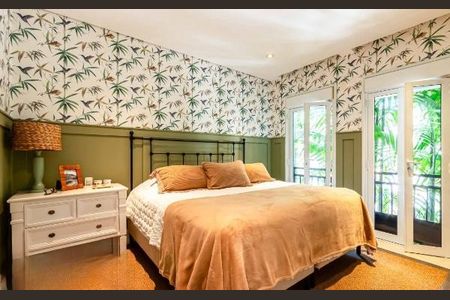 Casa à venda com 359m², 3 quartos e 3 vagas