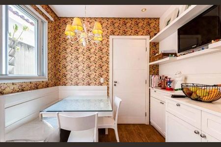 Casa à venda com 359m², 3 quartos e 3 vagas