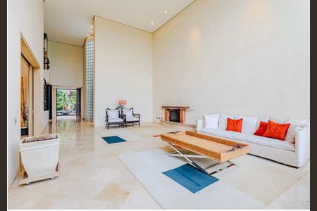 Casa à venda com 553m², 3 quartos e 8 vagas