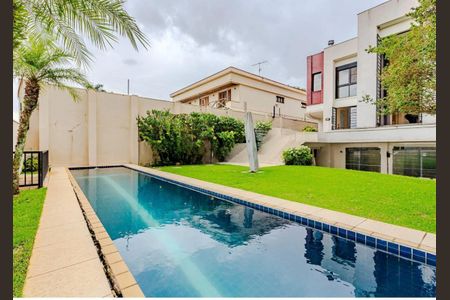 Casa à venda com 553m², 3 quartos e 8 vagas