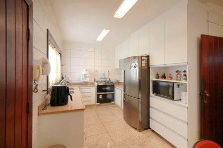 Casa para alugar com 357m², 5 quartos e 4 vagasCozinha