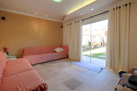 Casa para alugar com 357m², 5 quartos e 4 vagasSala de TV