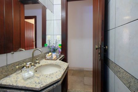 Casa para alugar com 357m², 5 quartos e 4 vagasBanheiro da Suíte 2