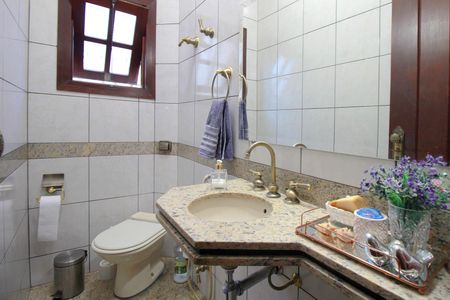 Casa para alugar com 357m², 5 quartos e 4 vagasBanheiro da Suíte 2