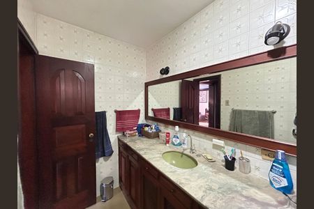 Casa à venda com 347m², 7 quartos e 5 vagasBanheiro Social