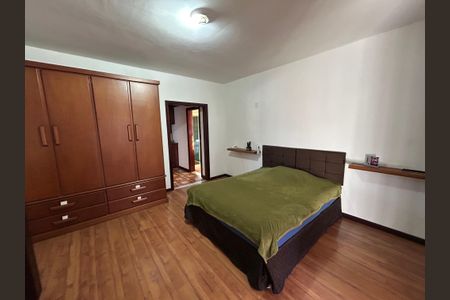 Casa à venda com 347m², 7 quartos e 5 vagasSuíte 2