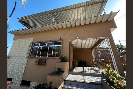 Casa à venda com 347m², 7 quartos e 5 vagasFachada