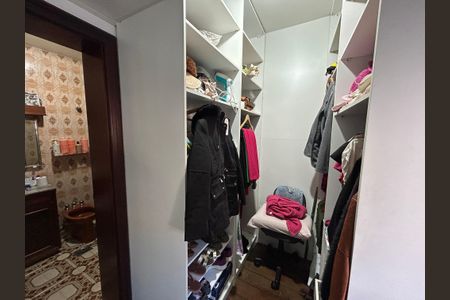Casa à venda com 347m², 7 quartos e 5 vagasCloset da Suíte 1