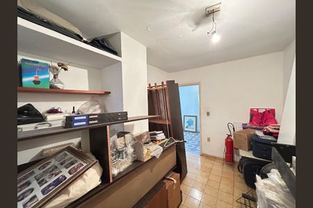 Casa à venda com 347m², 7 quartos e 5 vagasQuarto 2 casa 2