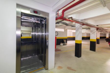 Apartamento para alugar com 42m², 2 quartos e 1 vaga Apartamento para alugar com 42m², 2 quartos e 1 vagaGaragem