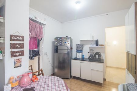 Casa à venda com 300m², 4 quartos e 2 vagas Casa à venda com 300m², 4 quartos e 2 vagasCozinha