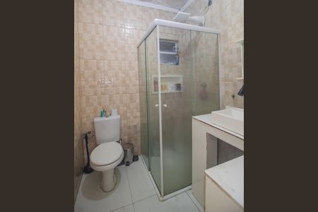 Casa à venda com 300m², 4 quartos e 2 vagas Casa à venda com 300m², 4 quartos e 2 vagasBanheiro Social