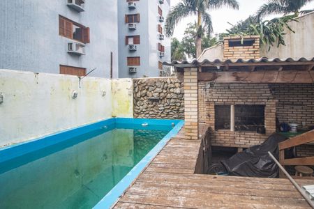 Casa à venda com 300m², 4 quartos e 2 vagas Casa à venda com 300m², 4 quartos e 2 vagasÁrea comum