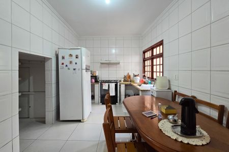 Casa à venda com 177m², 3 quartos e 2 vagasCozinha