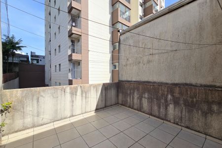 Casa à venda com 177m², 3 quartos e 2 vagasVaranda do Quarto 1