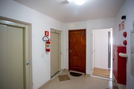 Apartamento à venda com 67m², 1 quarto e 1 vagaHall de entrada