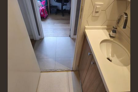 Apartamento à venda com 42m², 2 quartos e 1 vaga Apartamento à venda com 42m², 2 quartos e 1 vagaBanheiro