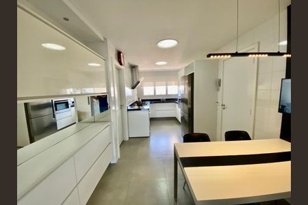 Apartamento à venda com 214m², 3 quartos e 3 vagas