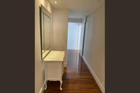 Apartamento à venda com 214m², 3 quartos e 3 vagas