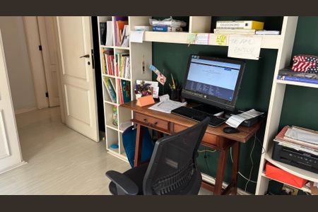 Apartamento à venda com 210m², 3 quartos e 2 vagas