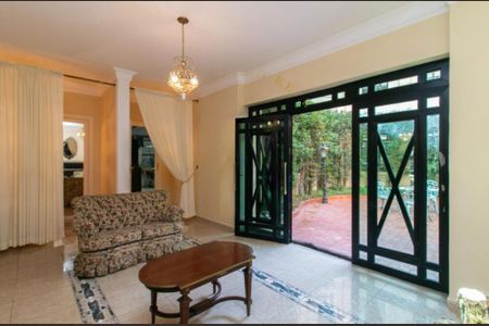 Casa à venda com 1022m², 4 quartos e 8 vagas