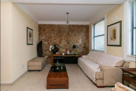 Casa à venda com 1022m², 4 quartos e 8 vagas