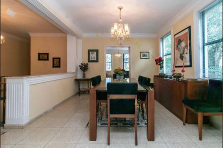 Casa à venda com 1022m², 4 quartos e 8 vagas