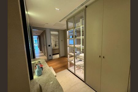 Apartamento à venda com 355m², 4 quartos e 4 vagas