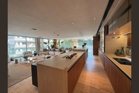 Apartamento à venda com 355m², 4 quartos e 4 vagas