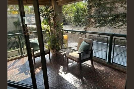 Apartamento à venda com 251m², 4 quartos e 3 vagas