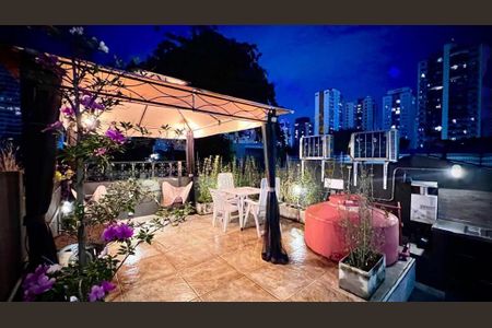 Casa à venda com 240m², 3 quartos e 2 vagas