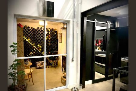 Casa à venda com 240m², 3 quartos e 2 vagas
