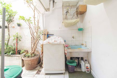 Casa à venda com 90m², 2 quartos e 1 vaga Casa à venda com 90m², 2 quartos e 1 vagaÁrea de Serviço e quintal