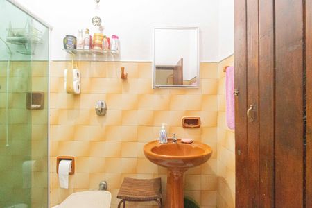 Casa à venda com 90m², 2 quartos e 1 vaga Casa à venda com 90m², 2 quartos e 1 vagaBanheiro