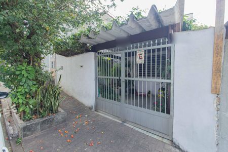 Casa à venda com 90m², 2 quartos e 1 vaga Casa à venda com 90m², 2 quartos e 1 vagaFachada