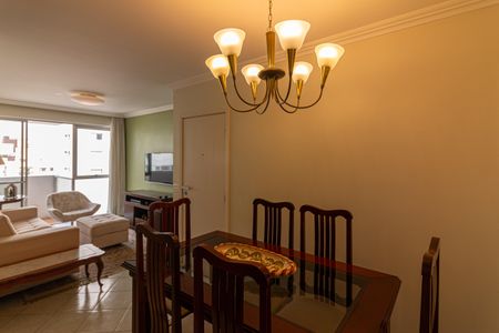 Apartamento à venda com 83m², 3 quartos e 1 vaga Apartamento à venda com 83m², 3 quartos e 1 vagaSala de Jantar