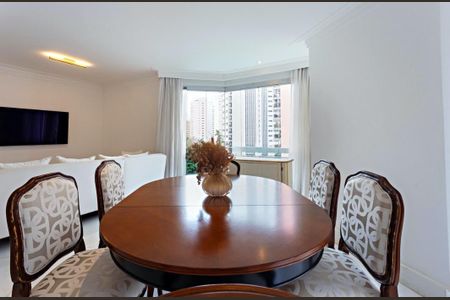 Apartamento à venda com 3 quartos, 154m² em Planalto Paulista, São Paulo