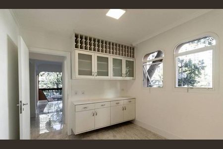 Apartamento à venda com 3 quartos, 210m² em Indianópolis, São Paulo