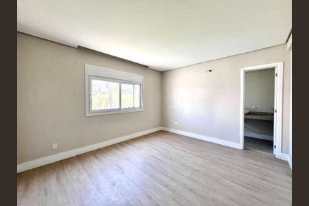 Casa à venda com 4 quartos, 375m² em Vila Nova, Porto Alegre