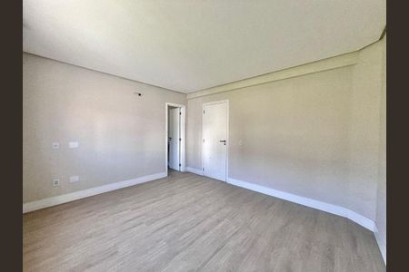 Casa à venda com 4 quartos, 375m² em Vila Nova, Porto Alegre