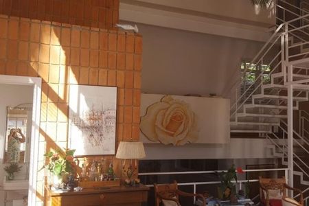 Casa à venda com 313m², 3 quartos e 4 vagas