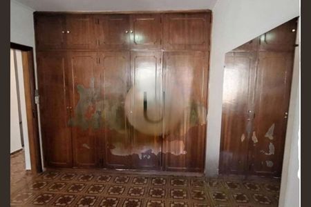 Casa à venda com 226m², 4 quartos e 5 vagas